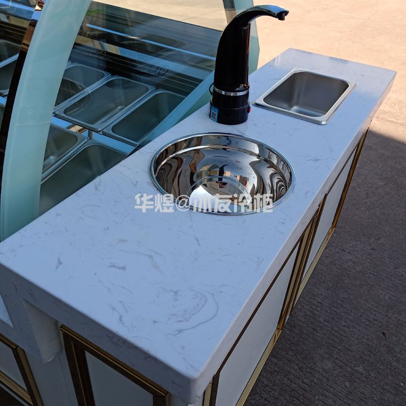 定制款雪糕车冰淇淋展示冷柜移动冰激凌车冰淇淋手推车