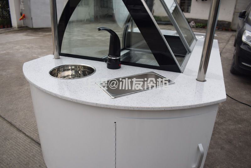 冰友多功能流动冰淇淋车雪糕车冰棍展示柜车户外售卖小吃车摆摊车(图13) 冰友多功能流动冰淇淋车雪糕车冰棍展示柜车户外售卖小吃车摆摊车(图13)