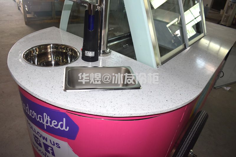 冰友定制雪糕车冰激凌移动花车冰淇淋雪糕展示花车售卖车(图13) 冰友定制雪糕车冰激凌移动花车冰淇淋雪糕展示花车售卖车(图13)