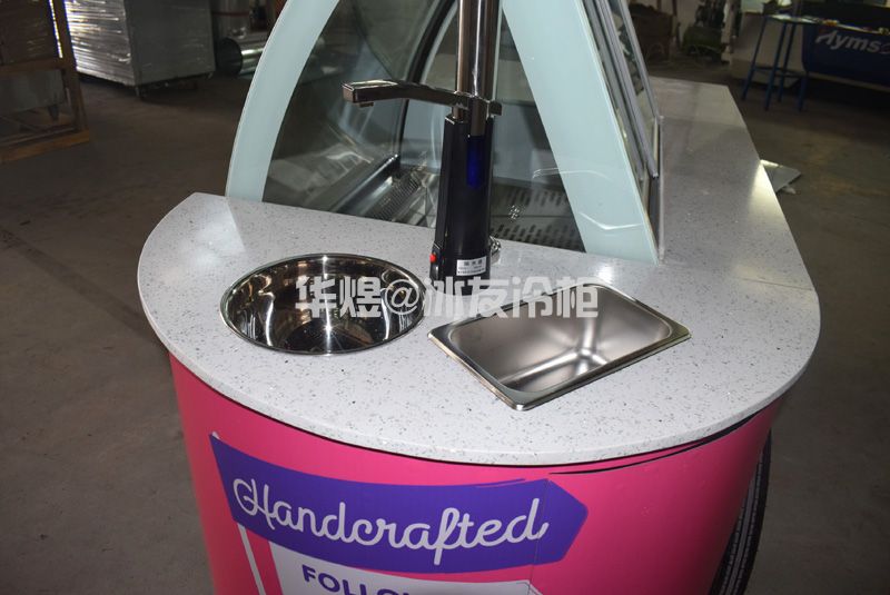 冰友定制雪糕车冰激凌移动花车冰淇淋雪糕展示花车售卖车(图12) 冰友定制雪糕车冰激凌移动花车冰淇淋雪糕展示花车售卖车(图12)