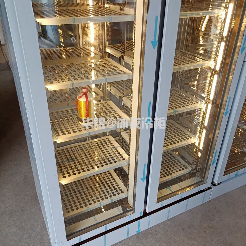 分体式无指纹玫瑰金组合酒店柜高端酒柜展示柜(图4) 分体式无指纹玫瑰金组合酒店柜高端酒柜展示柜(图4)