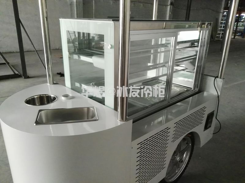 冰友户外式蛋糕冷藏柜流动蛋糕车甜品展示柜流动花车甜品小吃车(图5) 冰友户外式蛋糕冷藏柜流动蛋糕车甜品展示柜流动花车甜品小吃车(图5)