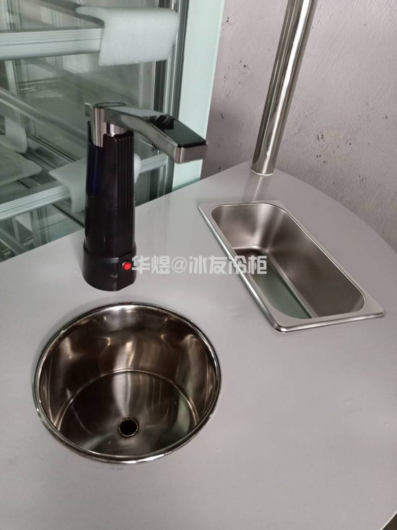 冰友户外式蛋糕冷藏柜流动蛋糕车甜品展示柜流动花车甜品小吃车(图7) 冰友户外式蛋糕冷藏柜流动蛋糕车甜品展示柜流动花车甜品小吃车(图7)