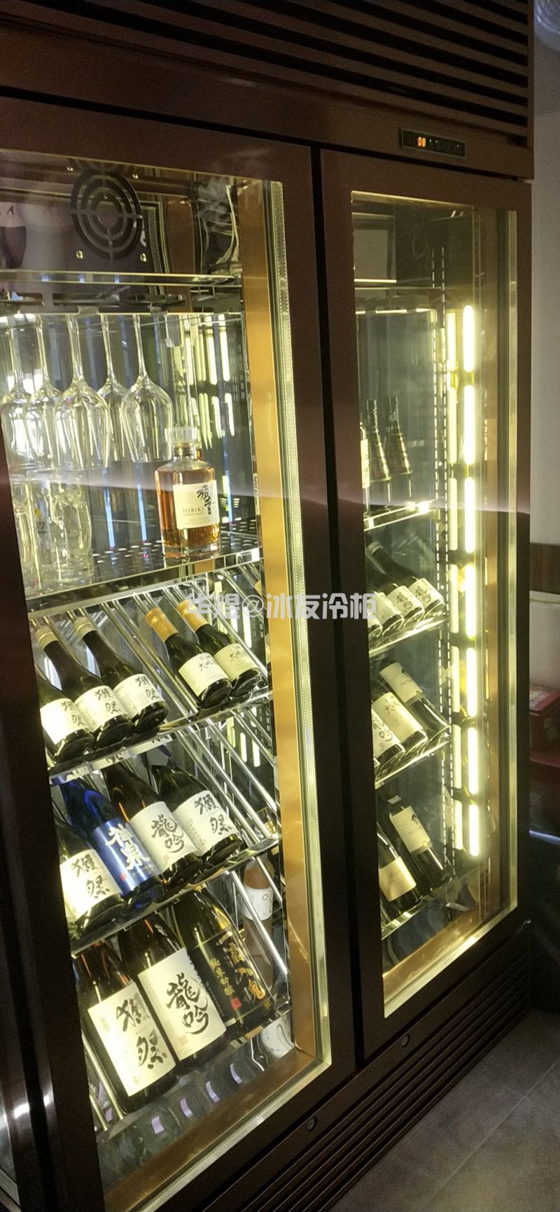 四面玻璃红酒展示柜商端玫瑰金恒温酒柜(图7)
