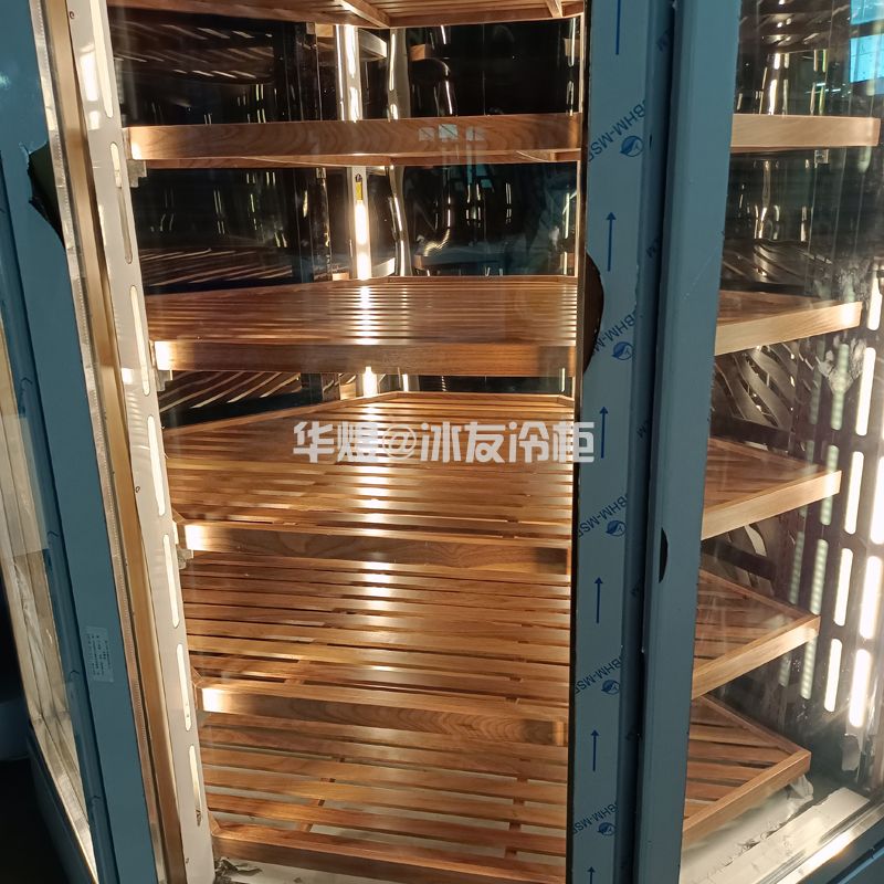 分体式和牛展示柜宝石形和牛冷柜冷高身玻璃门冷鲜牛肉柜(图4) 分体式和牛展示柜宝石形和牛冷柜冷高身玻璃门冷鲜牛肉柜(图4)